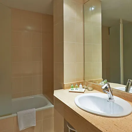 Nh Sport 3* سرقسطة