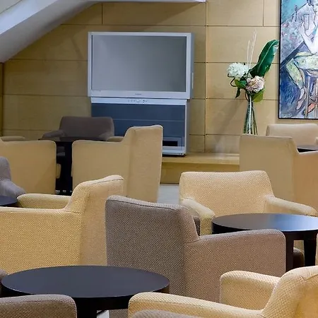 فندق Nh Sport 3*