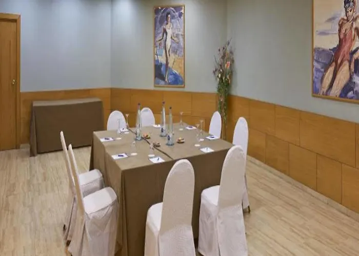 Istay By Nh Sport 3* 사라고사